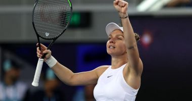 Stire din Sport : Victorie! Simona Halep merge mai departe la Australian Open