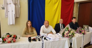 Marea gimnastă, Simona Amânar a ajuns la Constanța. A "botezat" simbolic Sala Sporturilor - 2