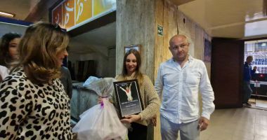 Marea gimnastă, Simona Amânar a ajuns la Constanța. A "botezat" simbolic Sala Sporturilor - 5