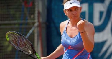 Stire din Sport : Simona Halep, victorie pe muchie de cuțit în primul tur la Praga