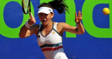 Stire din Sport : Tenis / Simona Halep s-a calificat în sferturile turneului de la Fes