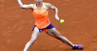 Stire din Sport : Simona Halep o va înfrunta pe Garbine Muguruza, în primul meci de la Stuttgart