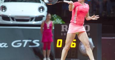 Stire din Sport : Simona Halep revine pe locul 2 mondial