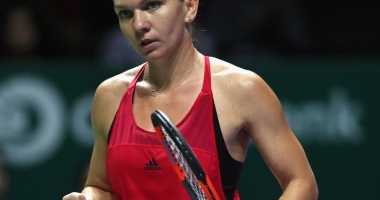 Simona Halep o înfruntă pe Caroline Wozniacki