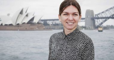 Stire din Sport : Simona Halep se luptă pentru titlul de "Cea mai bună jucătoare a anului"