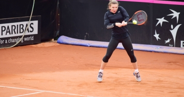 Stire din Sport : Simona Halep deschide confruntarea cu Marea Britanie