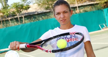 Stire din Sport : Tenis / Simona Halep a încheiat meciul cu Venus Williams. Vezi aici scorul