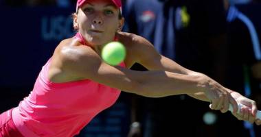 Stire din Sport : Simona Halep se va duela cu Alexandra Dulgheru în sferturi, după victoria cu Venus Williams