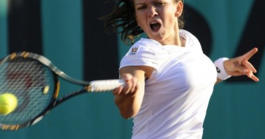 Stire din Sport : Simona Halep a fost învinsă de Serena Williams, la Cincinnati