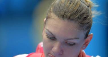 Tenis / Simona Halep, abandon la Beijing