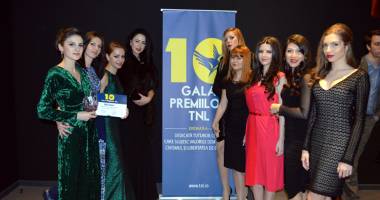 Stire din Politică-Administrație : Simona Halep și Elif Memet, premiate la Gala Premiilor TNL
