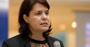 Stire din Politică-Administrație : Noul judecător CCR depune jurământul, azi