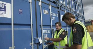 Stire din Economie : De astăzi întră în funcțiune noul sistem electronic pentru declararea mărfurilor la import