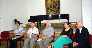 Stire din Cultură-Educație : Lupta pentru păstrarea tradițiilor  și obiceiurilor dobrogene