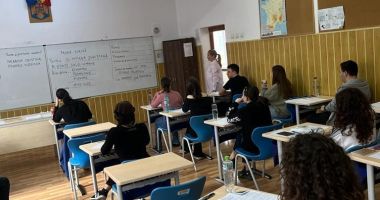 Stire din Cultură-Educație : Rezultate simulare Bacalaureat. Un sfert din liceenii constănțeni de-a XII-a prezenți au obținut note sub 6