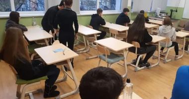 Stire din Cultură-Educație : Ce soluție a găsit Ministerul Educației la simularea națională, acolo unde nu sunt profesori corectori suficienți