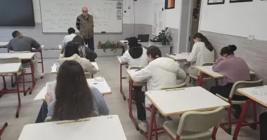 Stire din Cultură-Educație : Anunț pentru elevi și părinți: s-a stabilit cum va arăta anul școlar 2026-2027