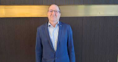 Stire din Social : Sindicaliștii de pe platforma Petromidia s-au reunit în stațiunea Mamaia pentru a-și alege liderii
