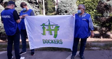 Sindicaliștii au protestat sub geamul prefectului împotriva „abuzurilor” de la CSCT - 10
