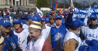 Stire din Cultură-Educație : Sindicaliștii din învățământ provoacă dezbateri