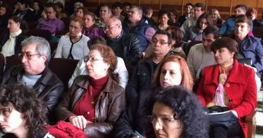 Stire din Cultură-Educație : Ruptură în învățământul constănțean. Dascălii, "mituiți" cu tichete cadou sau vacanțe la Predeal