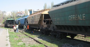 Stire din Economie : Sindicatele au obosit să se opună concedierilor de la CFR Marfă