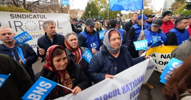 Stire din Economie : Sindicatele acuză haosul din negocierile salariale impuse de Guvernul Tudose