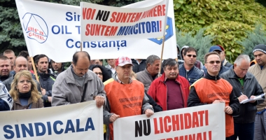 Sindicatele au ieșit în stradă să apere interesele statului la Oil Terminal - 3