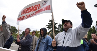 Sindicatele au ieșit în stradă să apere interesele statului la Oil Terminal - 2