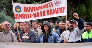 Sindicatele au ieșit în stradă să apere interesele statului la Oil Terminal - 5