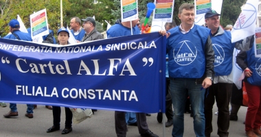 Sindicatele amenință cu greva generală - 4