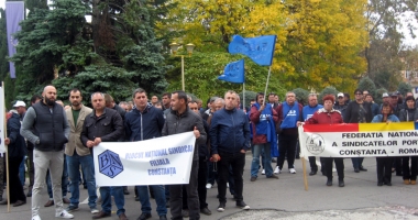Sindicatele amenință cu greva generală - 6