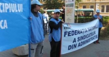 Sindicatele din administrația publică ameniță că vor ieși în stradă