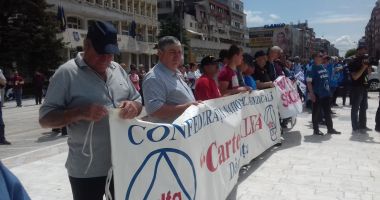 Stire din Economie : Sindicatele din industria de apărare ies în stradă