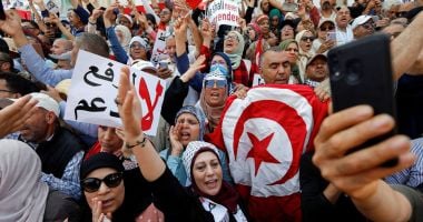 Stire din Actualitate : Sindicatele transportatorilor condamnă represiunea împotriva tunisienilor