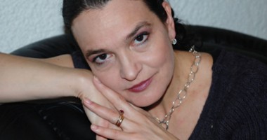Stire din Cultură-Educație : "Dacă vrei să susții actul artistic, cumperi bilet"