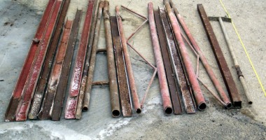 A furat zeci de kilograme de fier vechi - 2