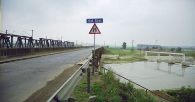 Stire din Eveniment : O fetiță de 12 ani aflată cu părinții la picnic s-a înecat în Siret