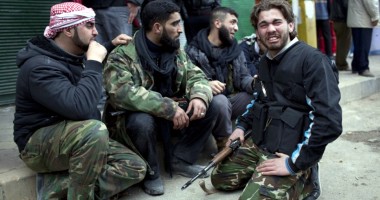 Stire din Actualitate : Rebelii au preluat controlul asupra  unui oraș strategic din estul Siriei