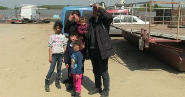 Cinci sirieni, călăuziți de un cetățean turc, depistați de polițiștii de frontieră - 2