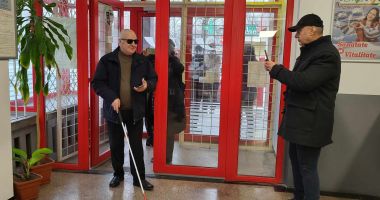 Stire din Social : Sistem dedicat nevăzătorilor, implementat la Oficiul Poştal nr. 6 Constanţa