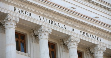 Stire din Economie : Sistemul bancar românesc poate rezista unei recesiuni severe a economiei