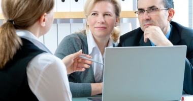 Stire din Economie : Sistemul bancar preferă  să crediteze investițiile imobiliare și consumul