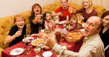 Stire din Cetățenești : Bunele maniere pentru invitații la Revelion