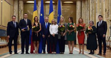 Stire din Sport : Eliza Samara, felicitată de ministrul Gabi Szabo
