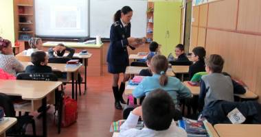 Stire din Eveniment : "Și tu poți deveni polițist!" - campanie adresată liceenilor