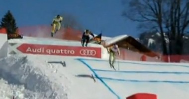 Stire din Sport : Accidentare horror la schi! Un sportiv canadian a murit la finala Cupei Mondiale de la Gridelwald / Video