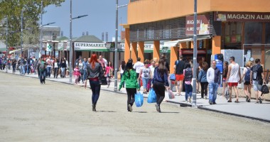 Stire din Social : Galerie FOTO. Vreme bună și liber la distracție! Cum arată Litoralul, în prima zi a lunii mai