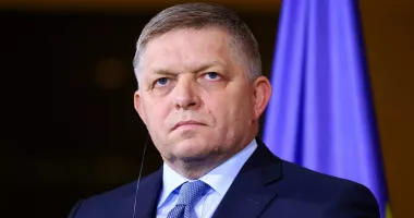 Stire din Actualitate : Robert Fico șocat de „starea psihologică” a lui Donald Trump după întâlnirea de la Mar-a-Lago