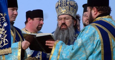 Stire din Cultură-Educație : Slujbă arhierească la mănăstirea "Sfântul Dionisie Exiguul"